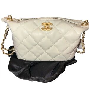 Fashion Lux Light Pink Quilted Crossbody Bag